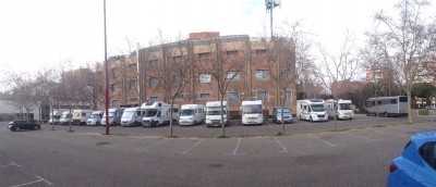 Valladolid's aire was a bit crowded, but we squeezed in on the far right.